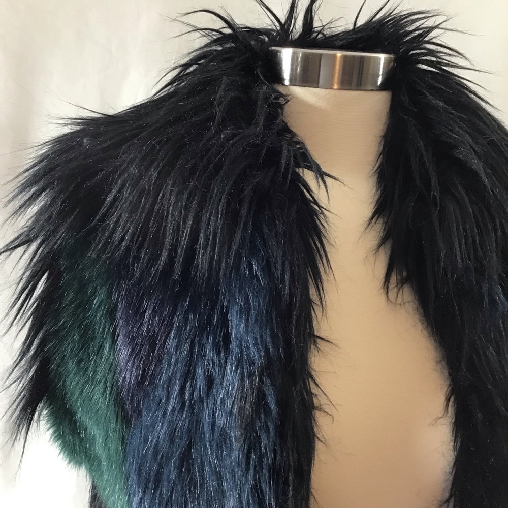 Blank NYC faux fur vest size xs - Picture 4 of 8